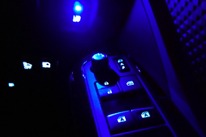 トヨタ用コネクタワイヤキット付き青色LEDプッシュスイッチ